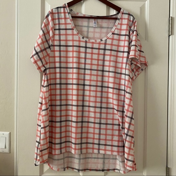 LulaRoe Classic Tee- Womens 3XL - Picture 1 of 6
